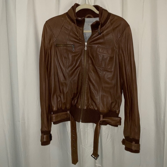 Danier Brown Leather Jacket Size M - Picture 1 of 15